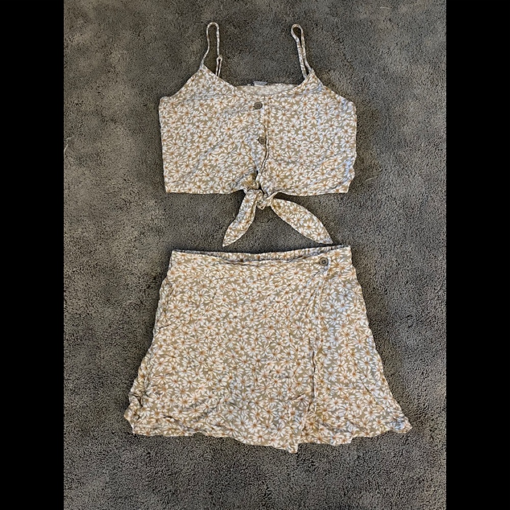Cute AE two piece outfit